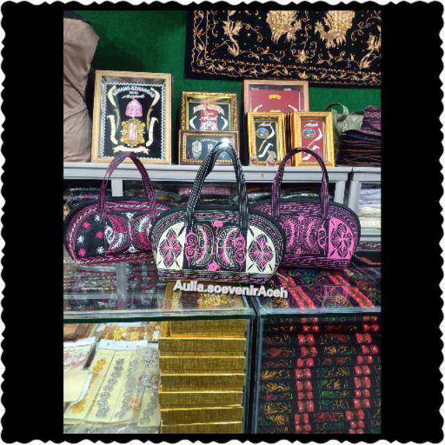 Tas keong motif aceh