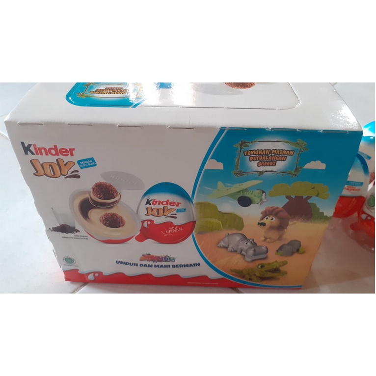 Kinder Joy | Coklat Compund Krispi dalam krim susu dengan sebuah mainan kejutan Halal MUI