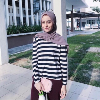 Jilbab Yang Cocok Untuk Baju Hitam Putih