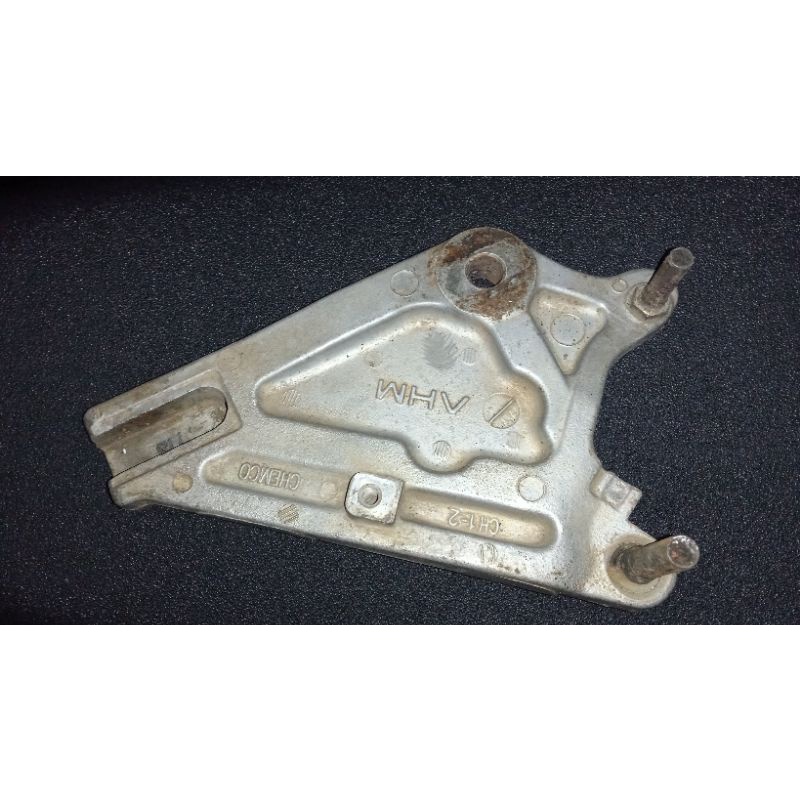 breket kaliper belakang supra x 125 original second