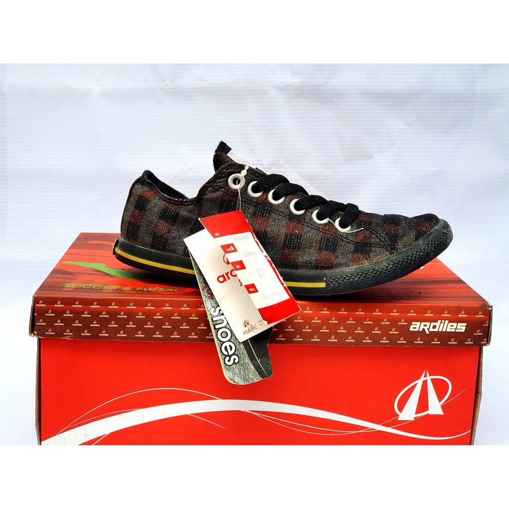 SEPATU BOOT TINGGI KANVAS SEPATU SEKOLAH GAUL ARDILES BELGIA BELGIANA SCOTLAND HI SCOTLAND LOW SIZE 37-43 OBRAL SEPATU ARDILES CUCI GUDANG