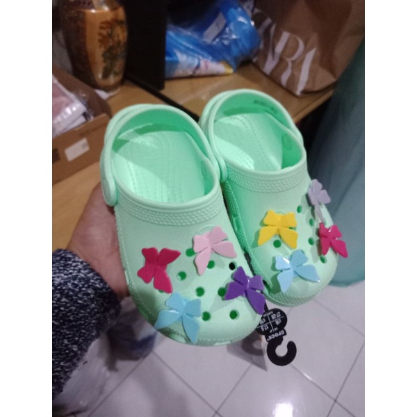 sepatu hitam cat mel pesana mom lifa