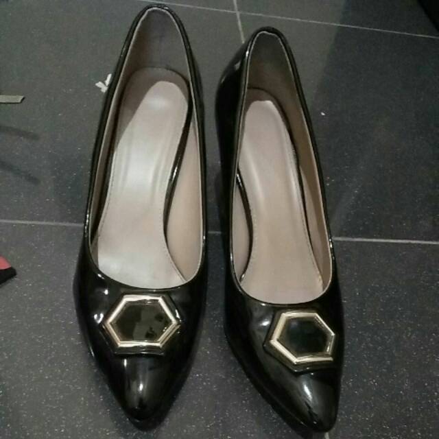 Preloved Heels FLadeo