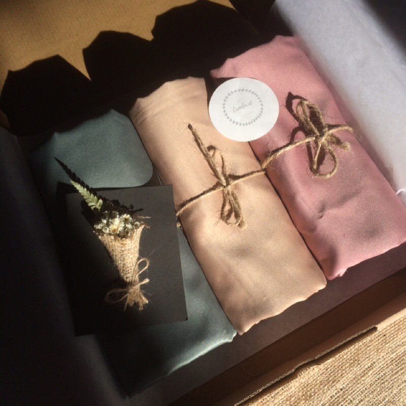 

Hampers Hijab/Kado ulang tahun/Kado wisuda/Kado anniv