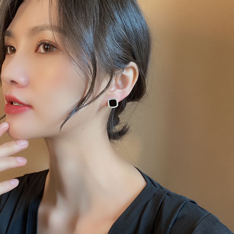 Anting Tusuk Gantung Bentuk Kotak Geometri Hias Berlian Imitasi Gaya Korea Untuk Wanita