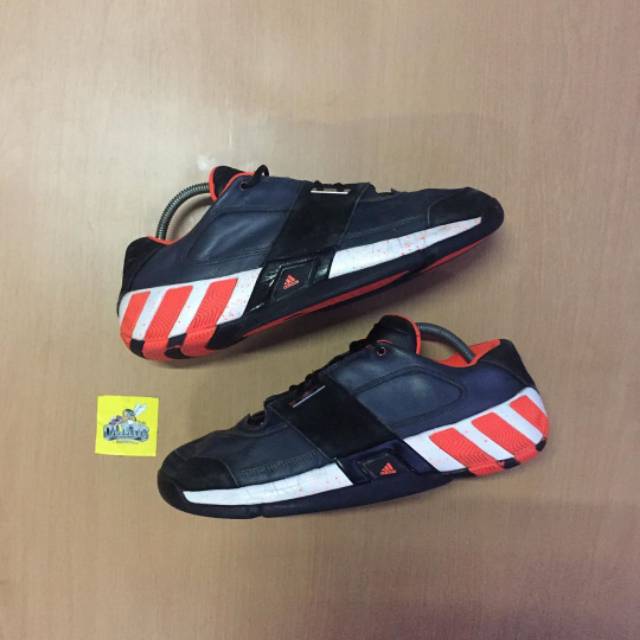 ADIDAS REGULATE BASKET SEKEN