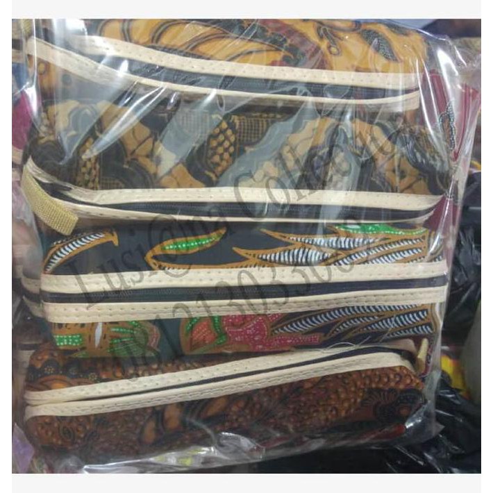 

Plastik + Souvenir Pernikahan Tempat Pensil Batik