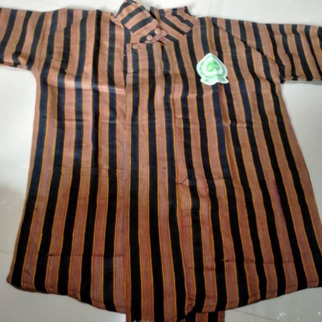 SET BAJU LURIK PRIA ADAT JAWA BAJU SURJAN LURIK PRIA DEWASA SURJAN LURIK PRIA SURJAN LURIK JOGJA SOLO PAKAIAN PRIA ADAT JAWA BAJU TENUN LURIK PRIA BLANGKO SOLO BLANGKON JOGJA SORJAN PRIA SURJAN LURIK BAJU SURJAN LURIK PRIA