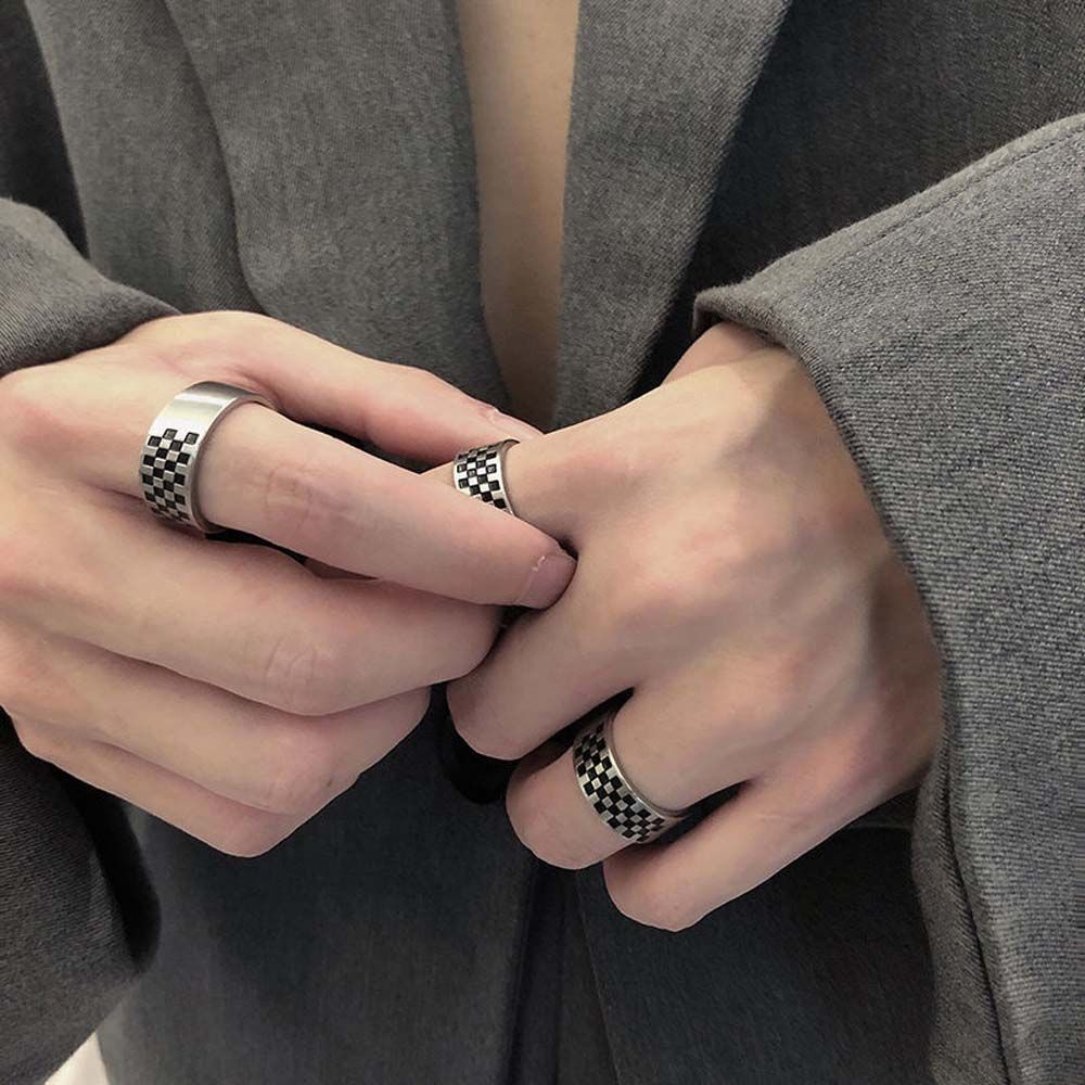 Needway  Simple Men Checker Rings Jewelry Accessories Korean Style Ring Finger Rings Colorfast Stainless Steel Cool Black and White Unisex Hip Hop Fashion Jewelry