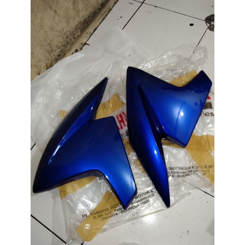 Kupingan kuping tangki , Sayap tangki depan yamaha VIXION NEW NVL original - Biru
