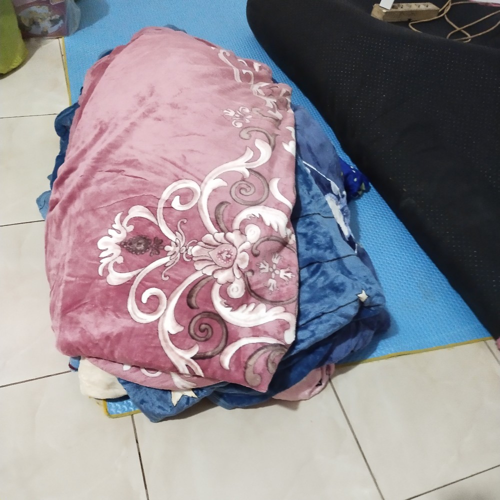 Selimut Dewasa Super Lembut Tebal Ukuran 180x200 List Motif Baru