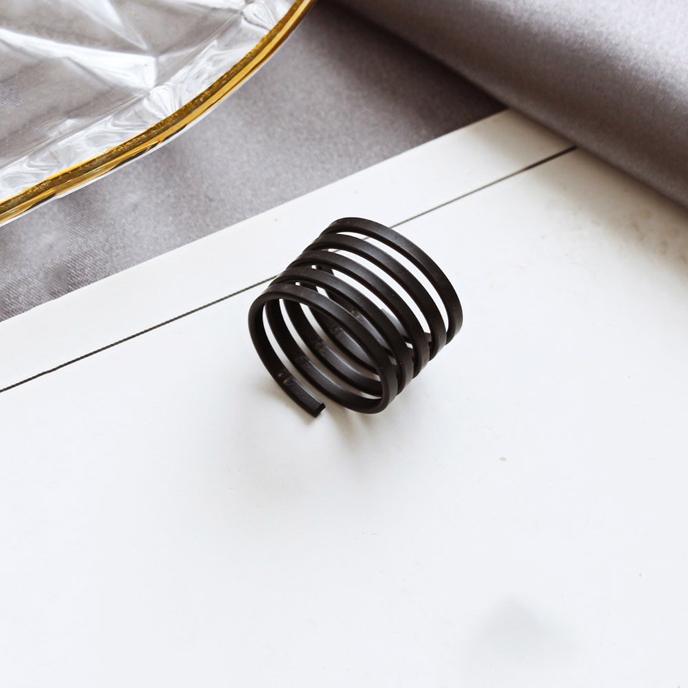 3pcs / Set Cincin Geometris Bahan Metal Warna Hitam Gaya Punk Minimalis Untuk Wanita