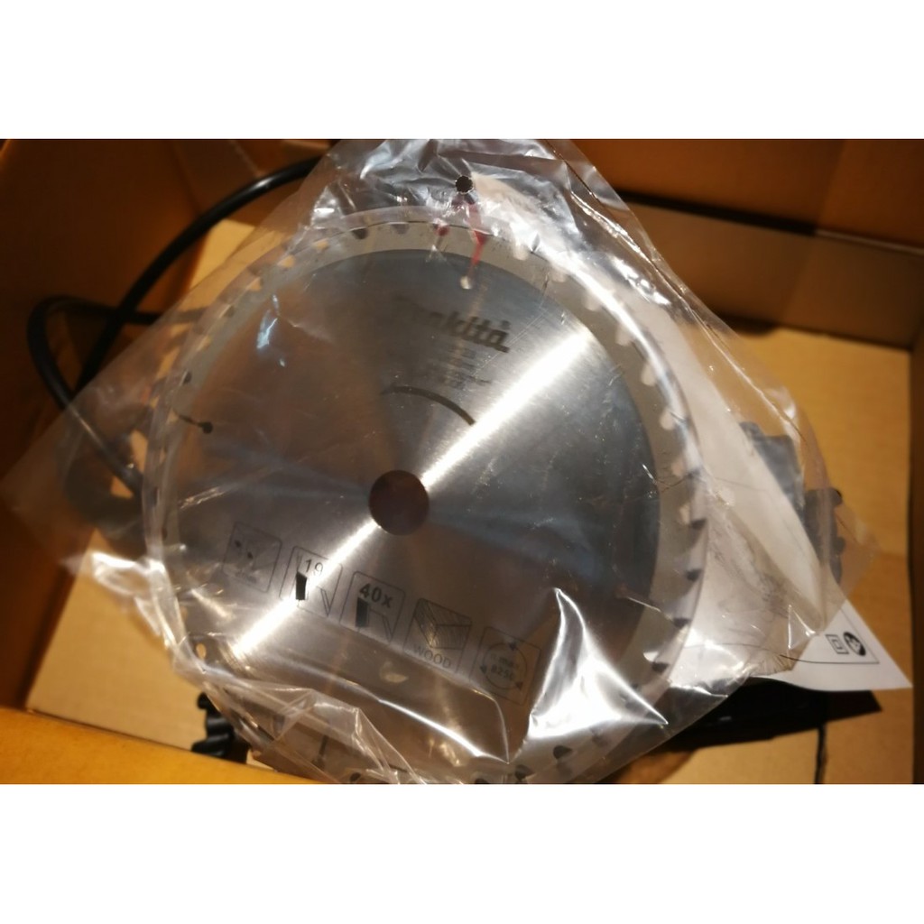 Maktec MT 583 Circular Saw