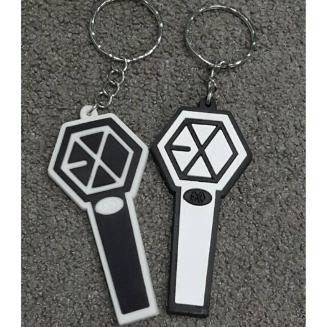 Gantungan kunci / keychain rubber exo light stick kpop