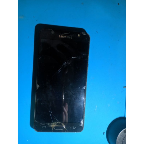 J5 2016 minus lcd dan matot vonis cpu bekas ganjal