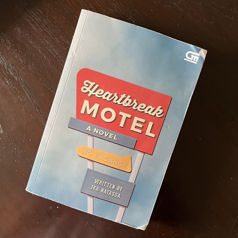 Preloved Heartbreak Motel (Carousell)