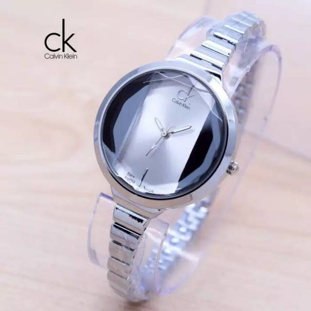 (Cod√)Jam Tangan Wanita  Blimbing Strap Rantai (Dikirim Jakarta)