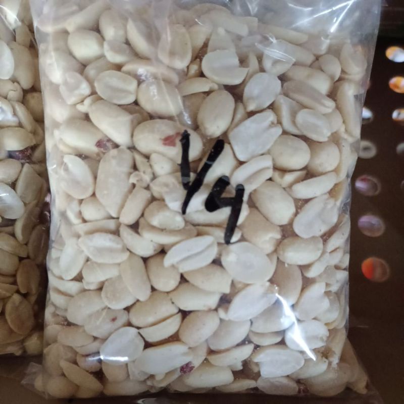 Kacang Tanah kupas 250gram(mentah)