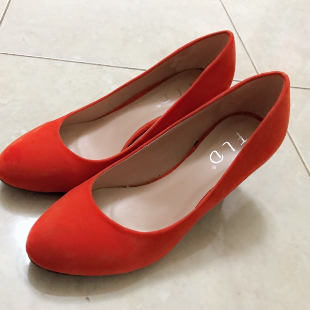 Preloved fld branded shoes