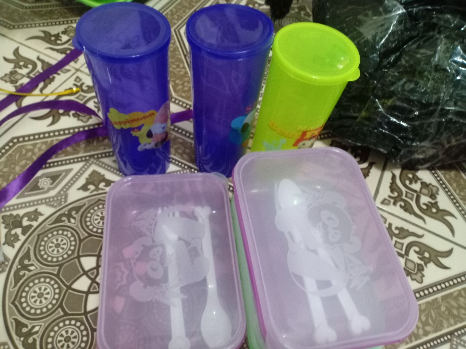 Unik Sendok Garpu Lunch Box + Botol Minum Parcel Kemasan Ultah