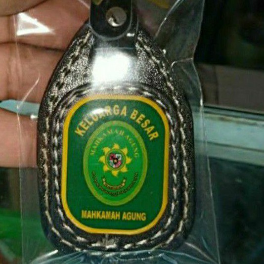 gantungan kunci mahkamah agung