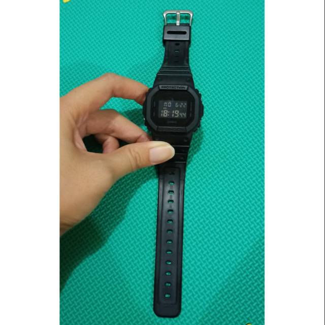 Preloved - (ORI)jam tangan unisex casio g-shock dw5600bb 1dr