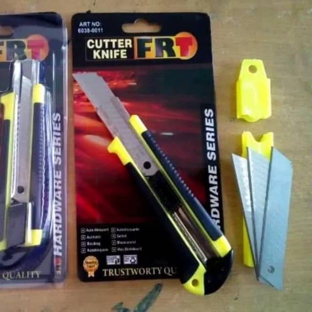 

Pisau Cutter + Isi 3 Pcs FRT