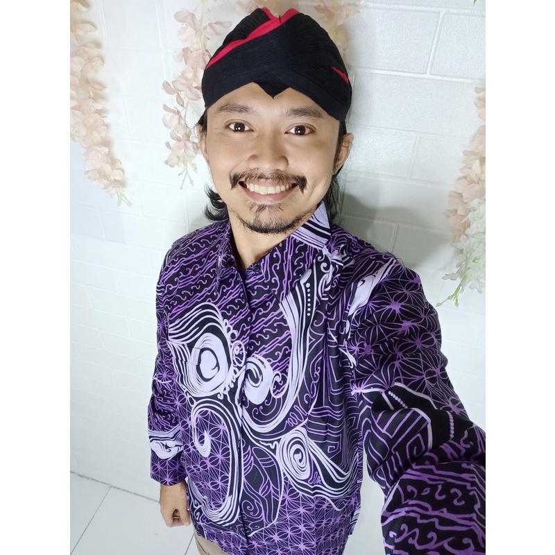 UWER UNGU ALJAYA KEMEJA BATIK PRIA SOLO LENGAN PENDEK LAPIS FURING PREMIUM BAUREKSO NAVY PARIKESIT MAROON SUNGUT PUTIH SISIK SOGAN OPO UNGU SUNGUT MERAH PARANG SINAR LAKESWARA AJI MERAH ANGSA KEMBAR  BABON ANGREM BANYU PINK BAUREKSA BINTANG DELING BISAMA