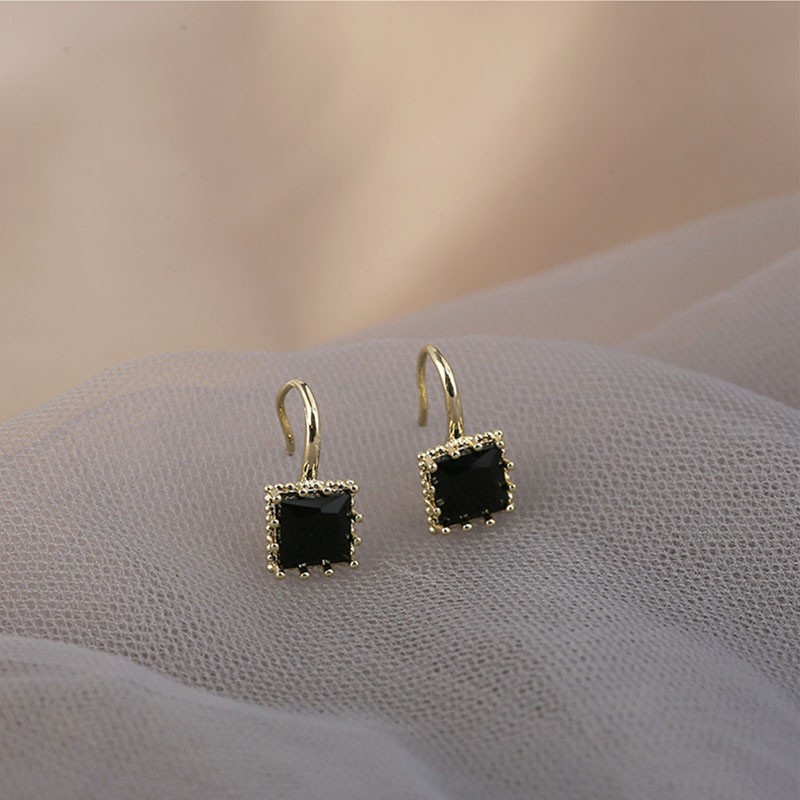 Anting Gaya Retro Korea Untuk Wanita