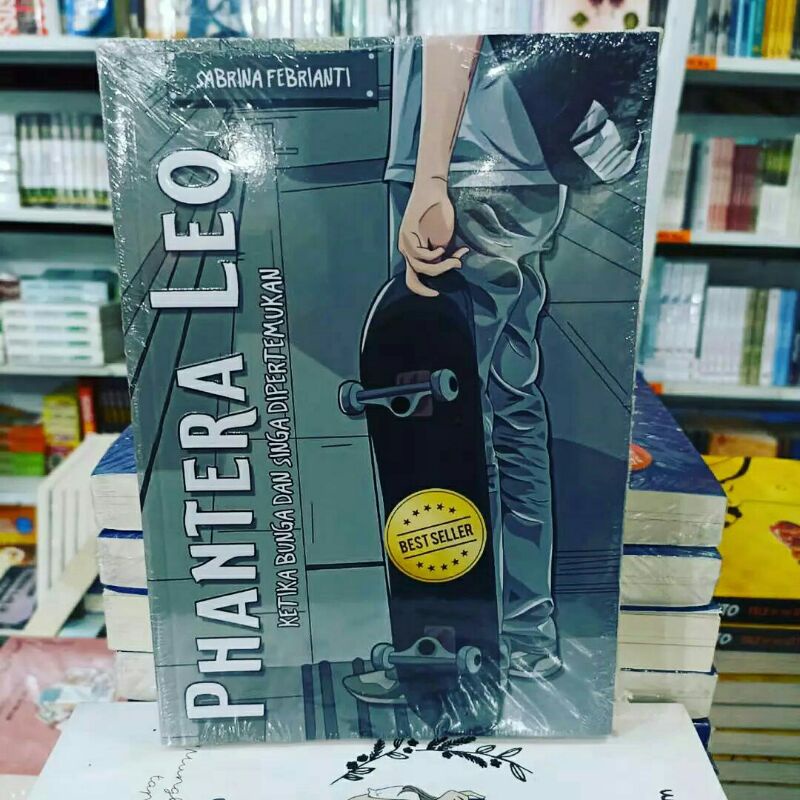 jual buku Phantera leo ori by sabrina febrianti