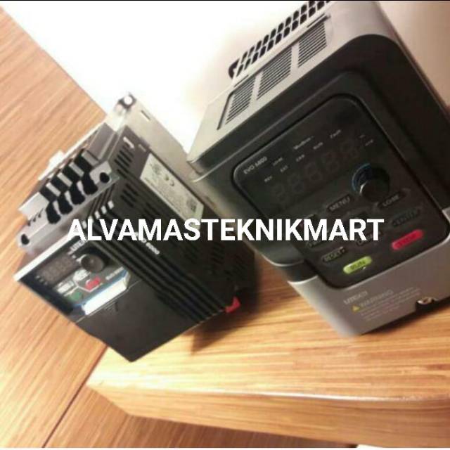 Inverter 0,5hp 0,4kw Input 1phase 220v Output 220v 3phase