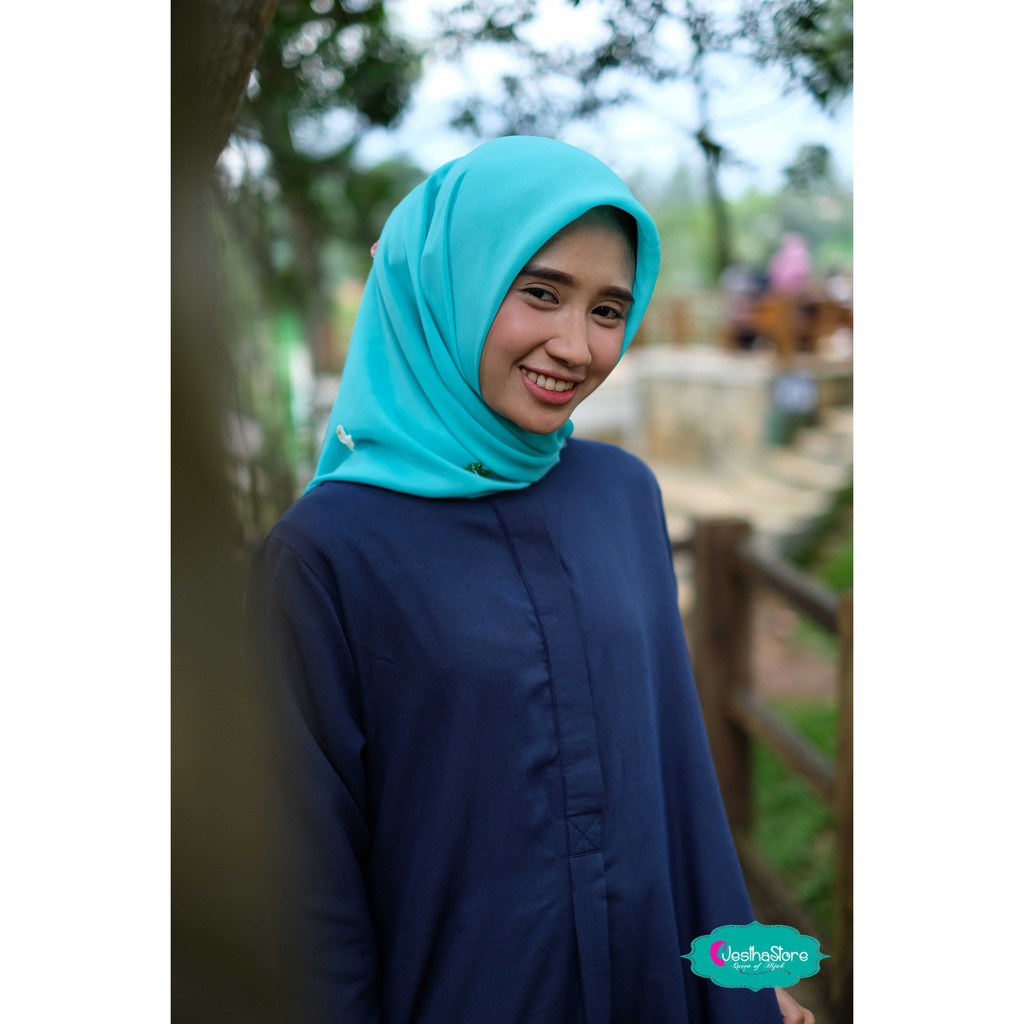 DAILY HIJAB CANDY SQUARE POTTON BELLA SQUARE RAWIS 