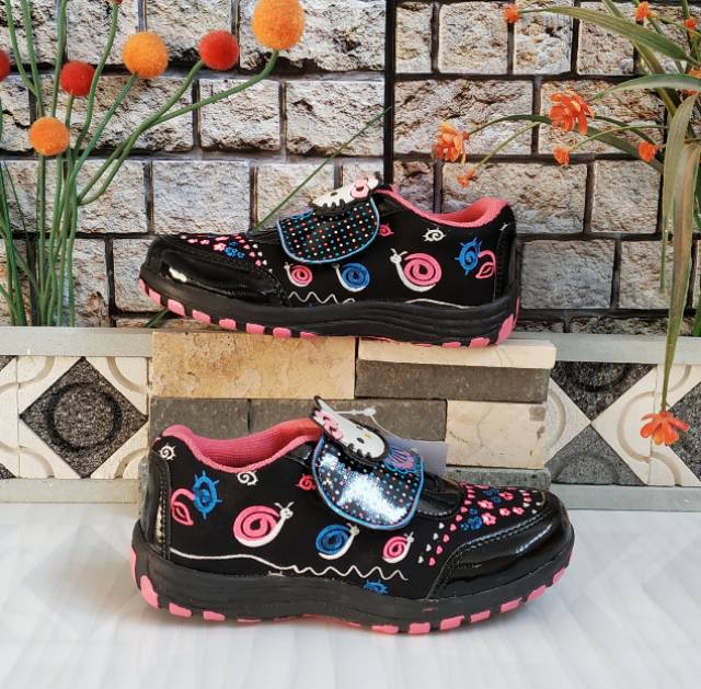 SEPATU ANAK TK HELLO KITTY VIRGIN CELLENA LEONA 26-35 SPORTY