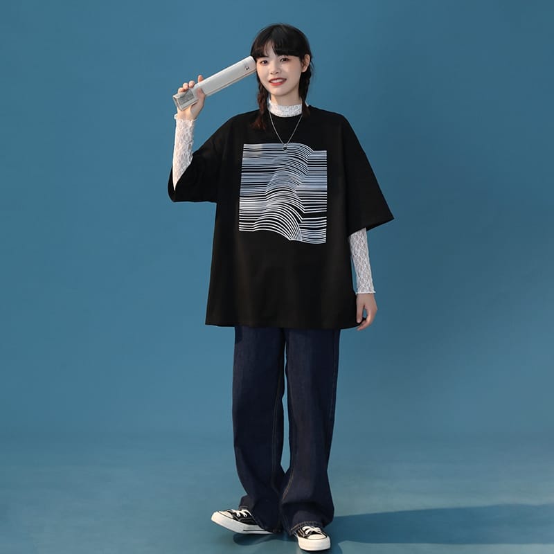 Kaos oversize wanita line