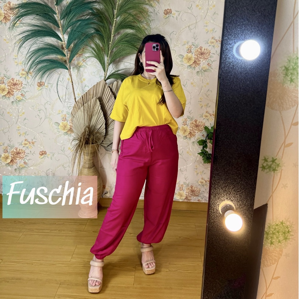 NCDY DAILY PANTS CELANA JOGER PANJANG JOGGER WANITA RAYON JUMBO CELANA SANTAI CELANA PANJANG UNIQLO CELANA KULOT WANITA KEKINIAN CELANA SANTAI RAYON PREMIUM DAILY WEAR SET KAOS POLOS CROP TEE CROP TOP TERMURAH DISKON BISA COD BEST SELLER CELANA JUMBO-Pants Fuschia