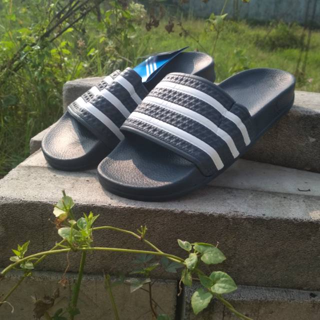 Sandal Adidas adilette