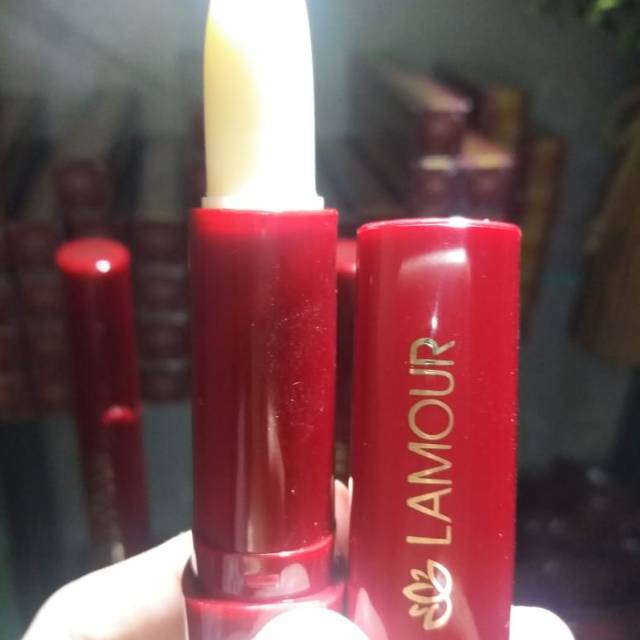 Lipmoist Lamour skincare Expert