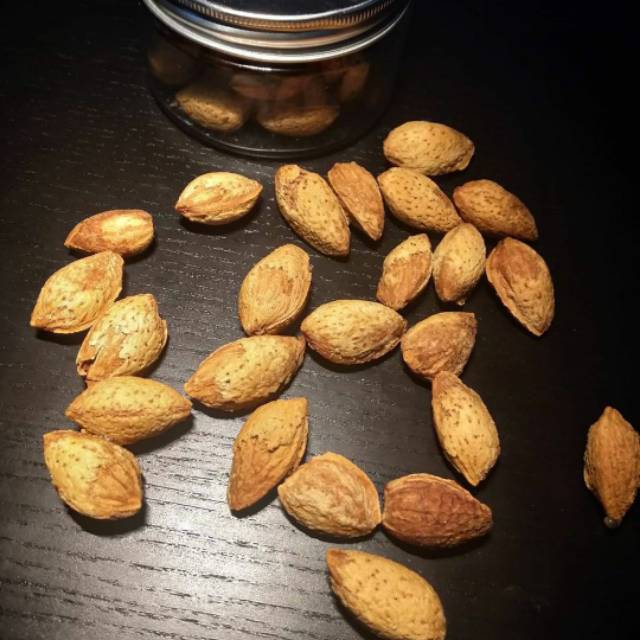 

Kacang Almond 1 Kg