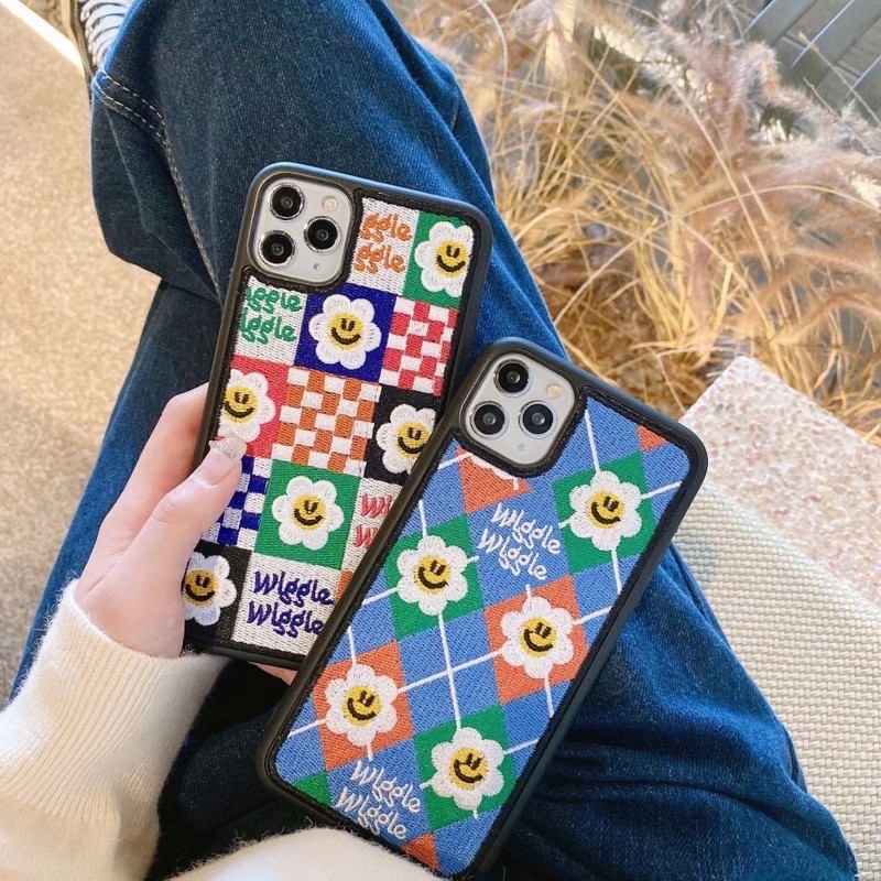 pinkglam.co - Wiggle Dupe Case Motif Bunga Iphone 7/8/SE X/XR/MAX 11/PRO/MAX 12/PRO/MAX/MINI