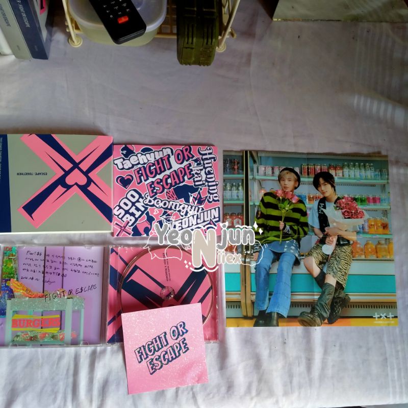 ALBUM ONLY TXT ESCAPE TOGETHER ( JEWEL CASE )