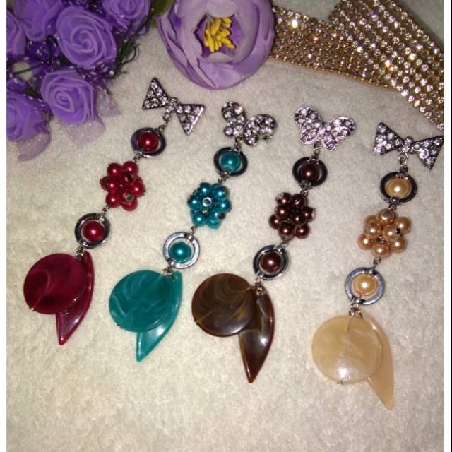 Bros dagu juntai anggur batu bulat