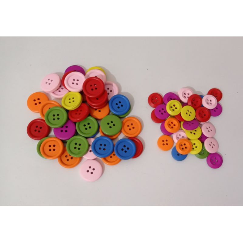 kancing hiasb/kancing kayu / kancing warna