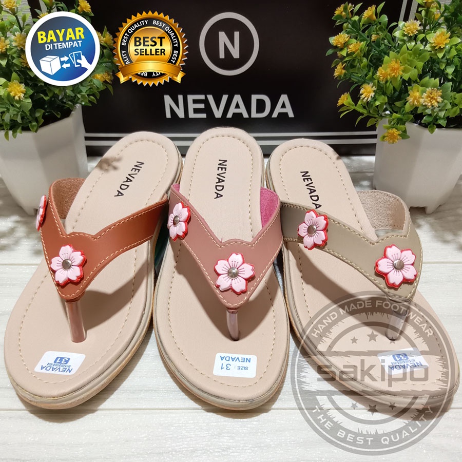 PROMO 4.4 RAMADHAN SALE !! SANDAL ANAK PEREMPUAN JAPIT 2-BUNGA SALEM KREM TAN MARUN / SAKIPO