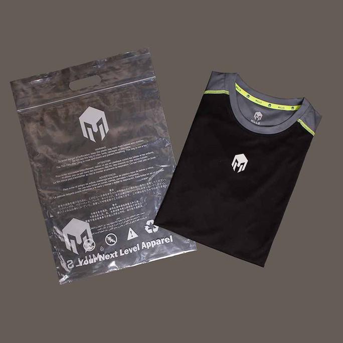 Hot Produk Baju Futsal Baju Olahraga Bola Jersey Mills. Code: 1005 Black - Hitam, S Tbk