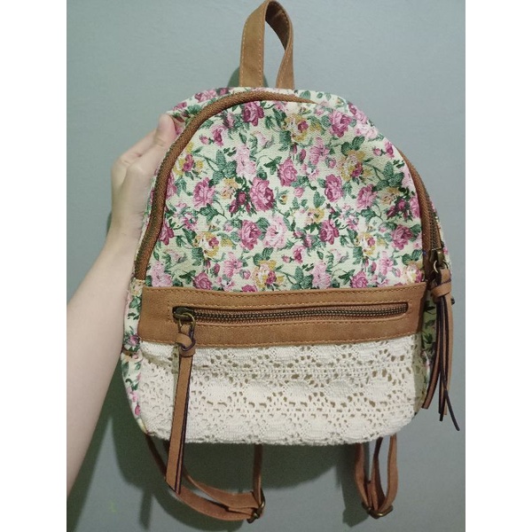 TAS RANSEL BUNGA PAYLESS AMERICAN EAGLE