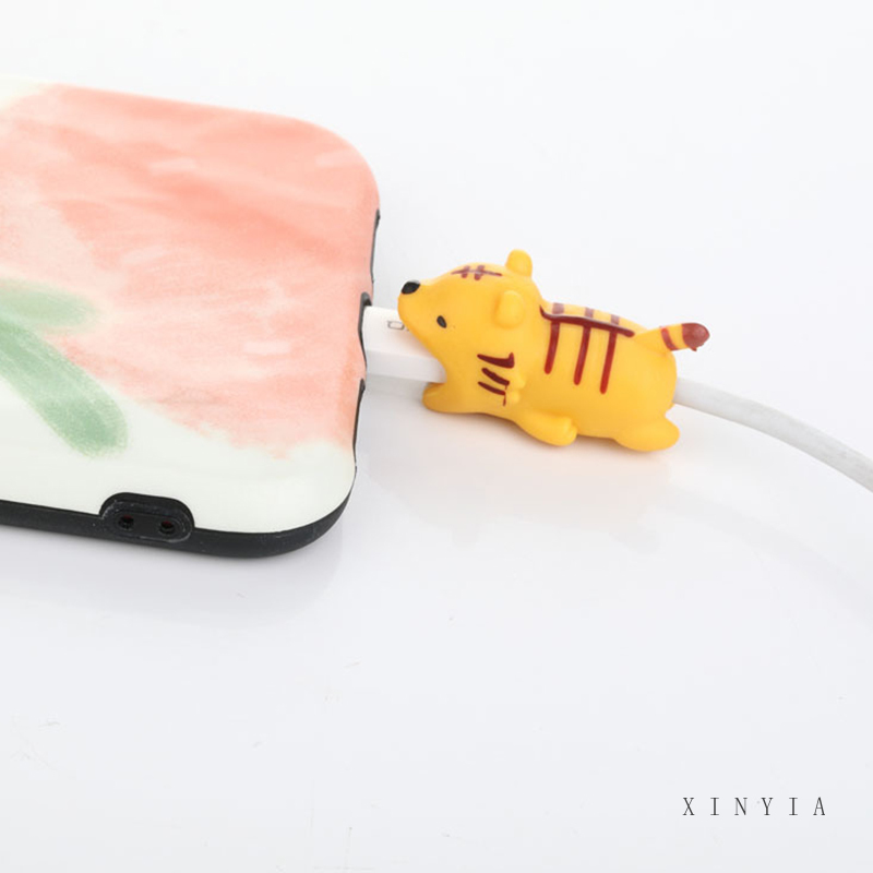 Cover Pelindung Kabel Data / Charger Usb Bentuk Kartun Hewan Bahan Silikon