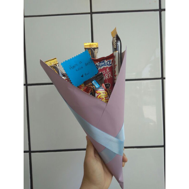 Buket mini cone - buket snack makanan wisuda
