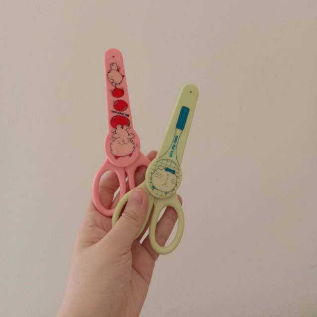 

Gunting Kertas Serbaguna Gunting Kecil Lucu Hijau Pink Made in Japan