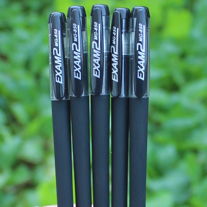 Pulpen Bolpen Ballpoint Gel Tinta hitam Gel Pen 0.5 isi 12pcs Mg-850