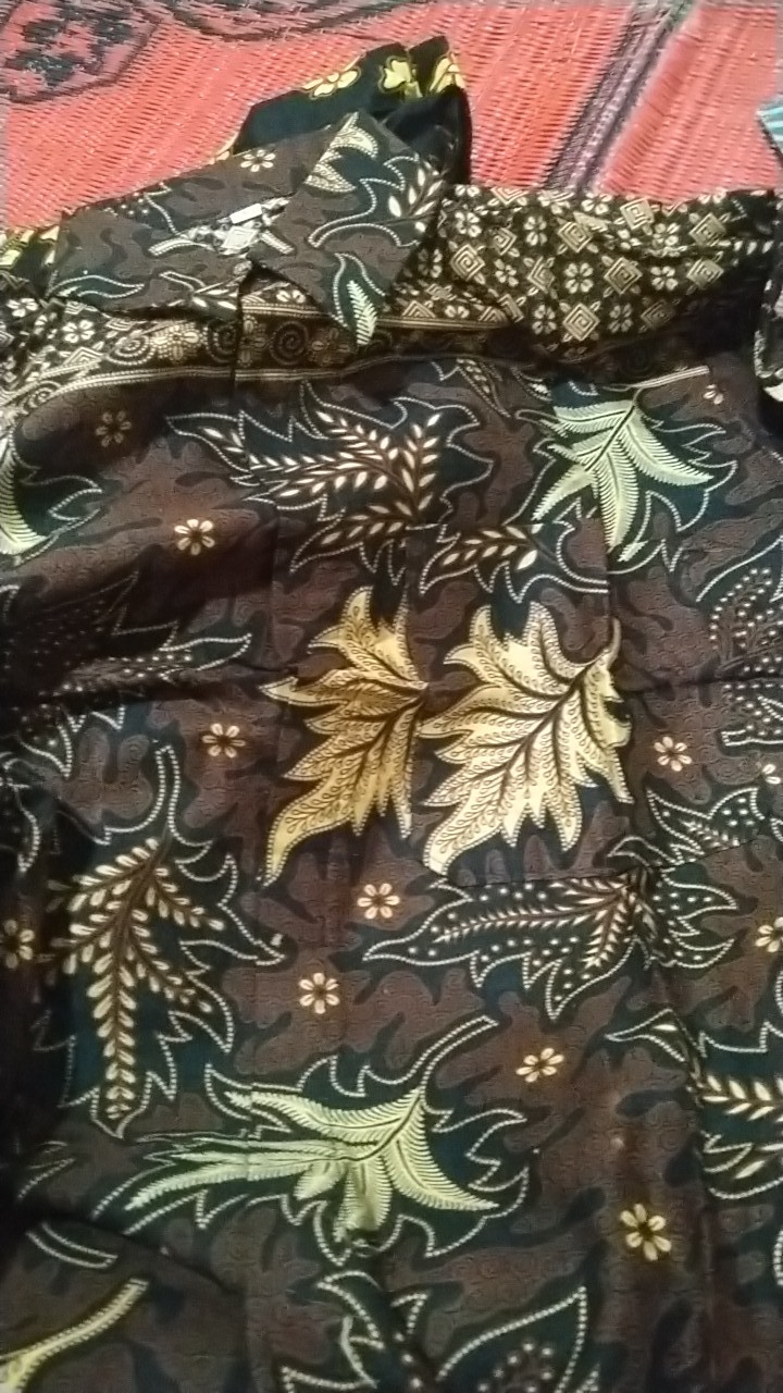 Kemeja Batik Pria Lengan Pendek Motif Daun Jati